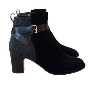 Clark’s Spiced River ankle boots in black suede with gray wool tweed size 10M